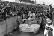 Pedro Rodriguez Lucien Bianchi Ford GT40 Le Mans 1968 Old Motor Racing Photo