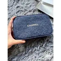 在飛比找蝦皮購物優惠-現貨Chanel VVIP化妝包藍贈品 正品