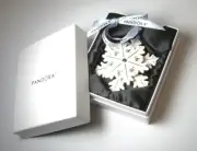 PANDORA 2015 SNOWFLAKE CHRISTMAS ORNAMENT LIMITED EDITION IN ORIGINAL BOX