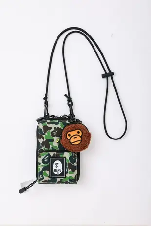 BAPE KIDS® by *a bathing ape® 2023 AUTUMN/WINTER COLLECTION じゃばら式CAMOスマホショルダー&マイロコインケースBOOK