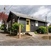 Retro Retreat Renovated 2br, Desk, No Chore List!