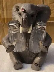 ELEPHANT PACHY SPICE AFRICA SALT AND PEPPER SHAKER SET