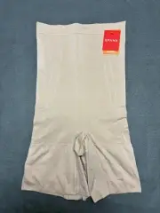 SPANX Women's OnCore Mid-Thigh Short SS6615 NWT Size Medium New Fast Free Ship