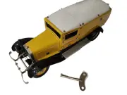 MARKLIN METALL WIND-UP REICHPOST TRUCK #1990 CLOCKWORK YELLOW, WHITE ROOF