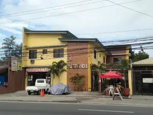 La Hacienda旅館及宿舍La Hacienda Inn and Dormitories