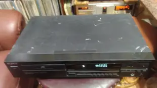 日製SONY.CDP-297.CD播放機...付新多功能遙控器...