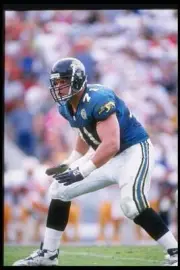Offensive tackle Tony Boselli Jacksonville Jaguars runs down th- 1995 Old Photo