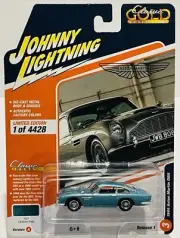 Johnny Lightning “1966 Aston Martin DB5” (Classic Gold Collection) NEW