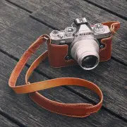 SmallRig Leather Half Case with Shoulder Strap for Nikon Z fc 3481