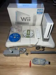 Nintendo Wii in White Wii Sports L, Wii Play & Wii Fit Plus Bundle