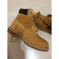 在飛比找蝦皮購物優惠-timberland黃靴 女靴 登山鞋 經典黃靴 踢不爛 靴