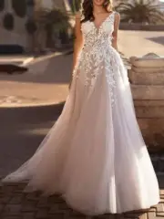 wedding dress size 10 never worn