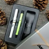 在飛比找momo購物網優惠-【LAMY】Safari狩獵系列 雙筆套禮盒 白+青檸(19