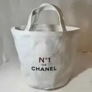 CHANEL BEAUTE Novelty Tote Bag Bucket Shape N°1 DE white Camelia New from Japan