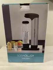 Sodaology Sparkling Water Soda Maker with Two 1L BPA Free Reusable Bottles Black