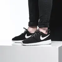 在飛比找蝦皮購物優惠-Nike Roshe One 黑白 休閒 透氣 女鞋 844