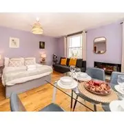 Free Wi-fi, Tubes 2 mins Hyde Park and Notting Hill a short walk away!