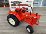Ertl 1/16 Scale Special Edition Allis-Chalmers D21 Tractor