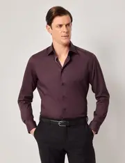 Hawes & Curtis Burgundy Cotton Stretch Slim Curtis Shirt | Contrast Detail Size: Medium