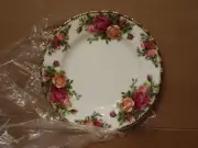 1 Royal Albert Old Country Roses Bone China 6 5/16" Bread Plate