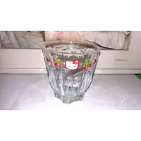 在飛比找蝦皮購物優惠-早期 1999年 三麗鷗 HELLO KITTY 草莓 持杯
