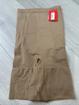 $78 SPANX SS1915 OnCore High-Waisted Mid-Thigh Shaper Size Small NWT