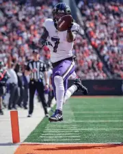 Rashod Bateman Touchdown Extend Baltimore Ravens 8x10 NFL Football Photo