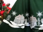 Glass Beaded Christmas Village Green Wool Tree Skirt Faux Pearls Embroidered 50"