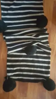 GORMAN Oui Non Pom Scarf Bnwt