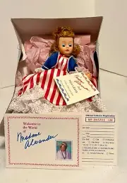 Madame Alexander “Miss Liberty” 1991 MADC Club Doll & Pin 9” Doll Tag Origin Box