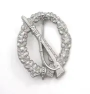 1957 Infantry Assault silver badge