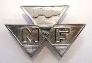 BADGE - TRIANGLE - CHROME. COMPATIBLE WITH: MASSEY FERGUSON:65 & 765