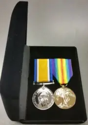 WW1 Replica Medals Pair - Full Size - In Presentation Box - Swing Mounted