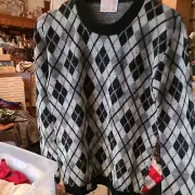 Pendleton 100% Virgin wool Argyle Sweater Size 40 Mens Crew Neck blue/Navy/grey