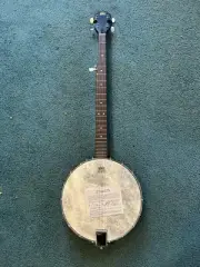 Rogue 5-String Banjo w/ Remo Head, D’addario Strings, Geared Tuners (Brand New)!