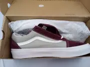 Size 9 - VANS Old Skool Red/White 2021 Men's Classic Sport