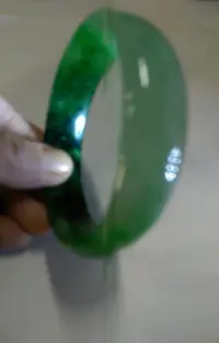 在飛比找Yahoo!奇摩拍賣優惠-艷麗緬甸冰種花青翡翠寬版玉環