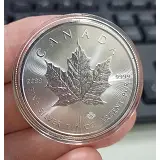 在飛比找蝦皮購物優惠-加拿大楓葉銀幣(2023年、背面加鑄英國女王在位起訖年份)