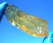Libyan Desert Glass Meteorite Tektite impact specimen(390 crt) pre historic Tool