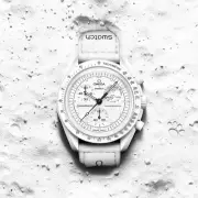 Omega x Swatch Speedmaster MoonSwatch SNOOPY Collab White Chrono Used From Japa