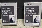 FUJIFILM INSTAX MINI 10 INSTANT FILM SHEETS - MONO CHROME 2PCS exp 2021
