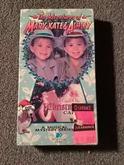 Adventures of Mary-Kate Ashley, The - The Case of the Christmas Caper Sealed