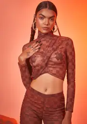 [Poster Grl] Luxury Vibes Checker Mesh Crop Top