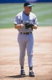 Infielder Matt Williams of the Arizona Diamondbacks in action 1998 Old Photo 17