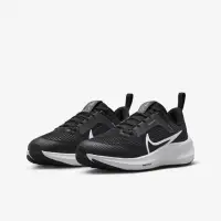 在飛比找momo購物網優惠-【NIKE 耐吉】慢跑鞋 運動鞋 NIKE AIR ZOOM