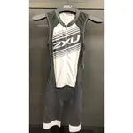 2XU~男生壓縮材質正面全開式無袖連身三鐵衣(MT4839D)