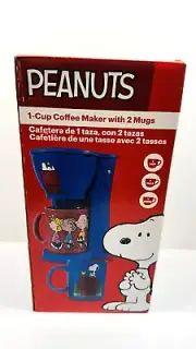 Uncanny Brands Peanuts Single Cup Coffee Maker With Two Mugs (New)