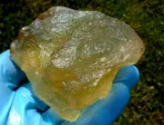 Libyan Desert Glass Meteorite Tektite impact specimen( 1100 crt)Dimples yellow