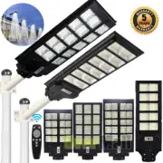 NEW Commercial Solar Street Lights Outdoor Dusk to Dawn Solar Bright 100000000lm