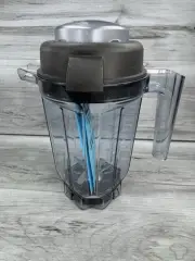 Vitamix 32 oz Blender DRY CONTAINER PITCHER, LID & 104674 D Blade (W/ PLUG)